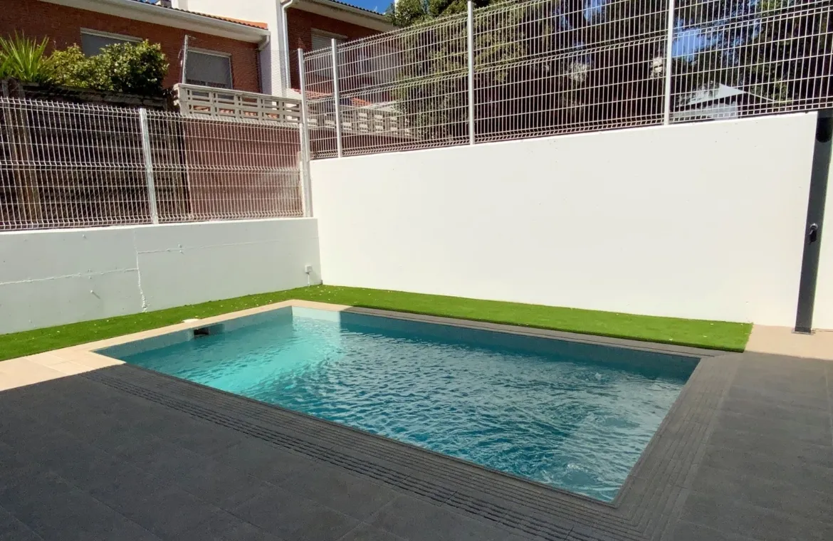 Edifici de 10 habitatges en filera a Arenys de Mar ae5 arquitectes