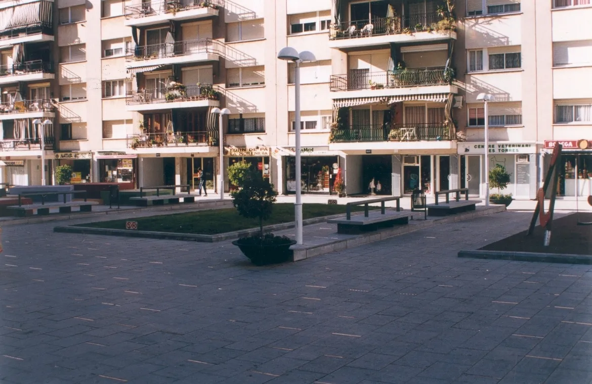 Plaça La Constitució a Rubí. ae5 arquitectes