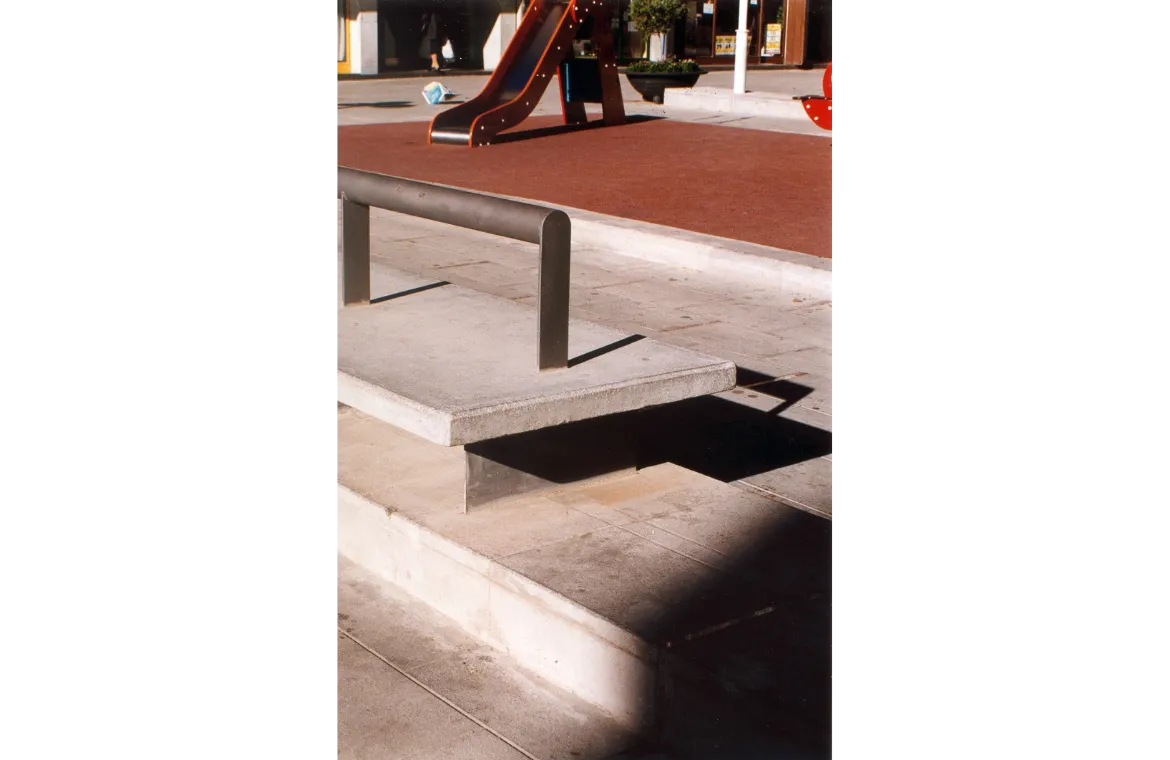 Plaça La Constitució a Rubí. ae5 arquitectes