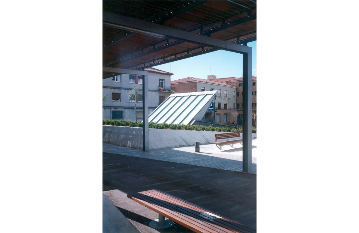 Plaça La Pista a Rubí. ae5 arquitectes