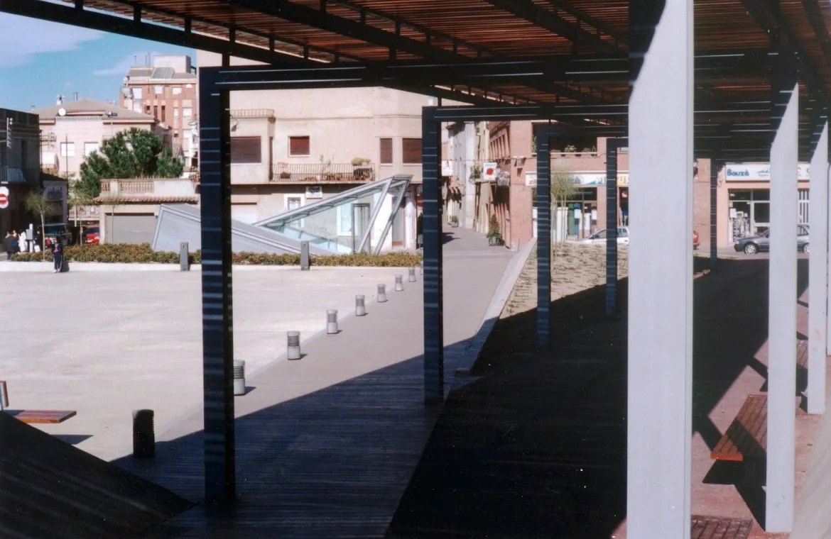 Plaça La Pista a Rubí. ae5 arquitectes