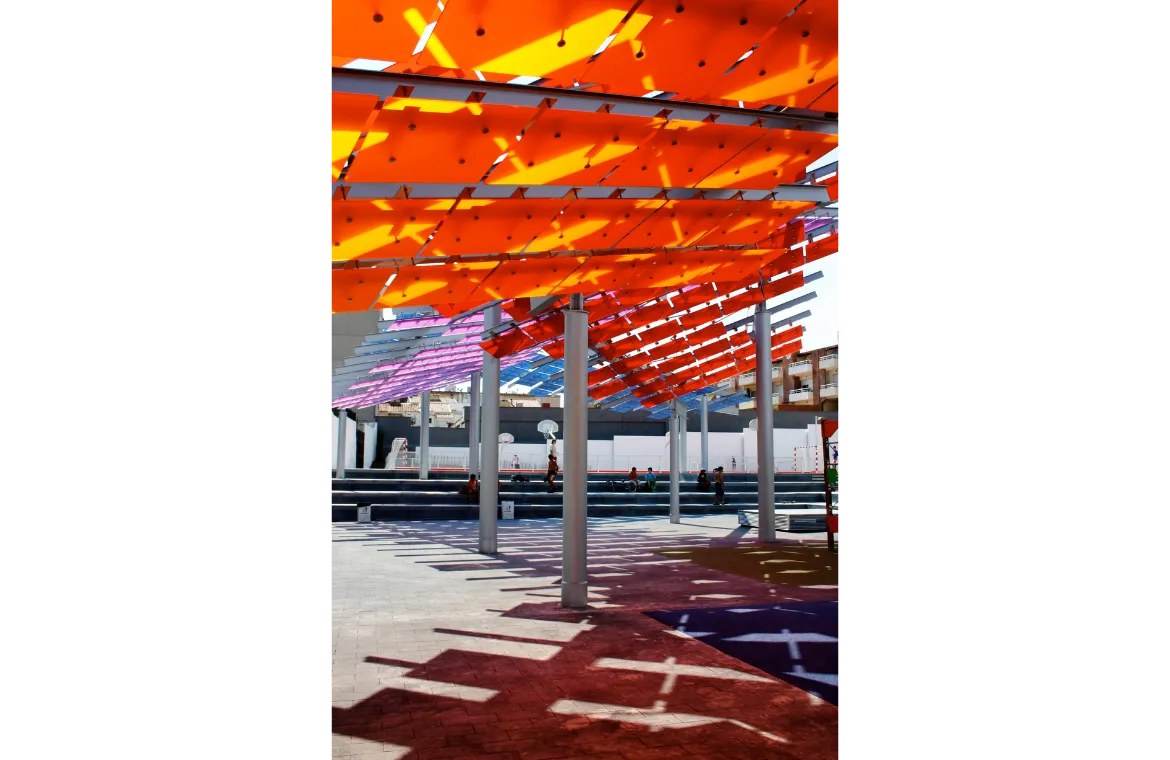 Plaça de la riera Gavarra. ae5 arquitectes