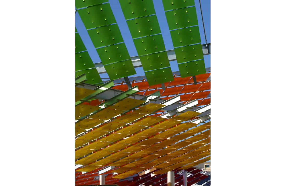 Plaça de la riera Gavarra. ae5 arquitectes