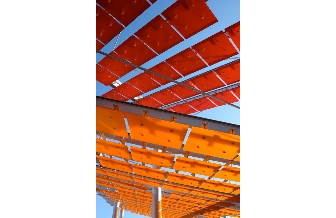 Plaça de la riera Gavarra. ae5 arquitectes