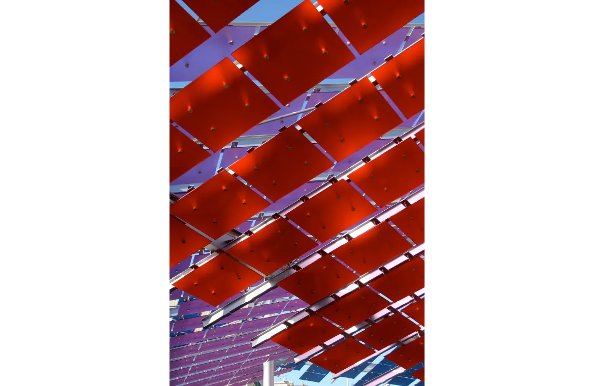 Plaça de la riera Gavarra. ae5 arquitectes