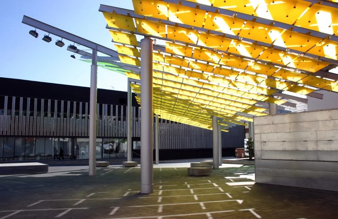 Plaça de la riera Gavarra. ae5 arquitectes