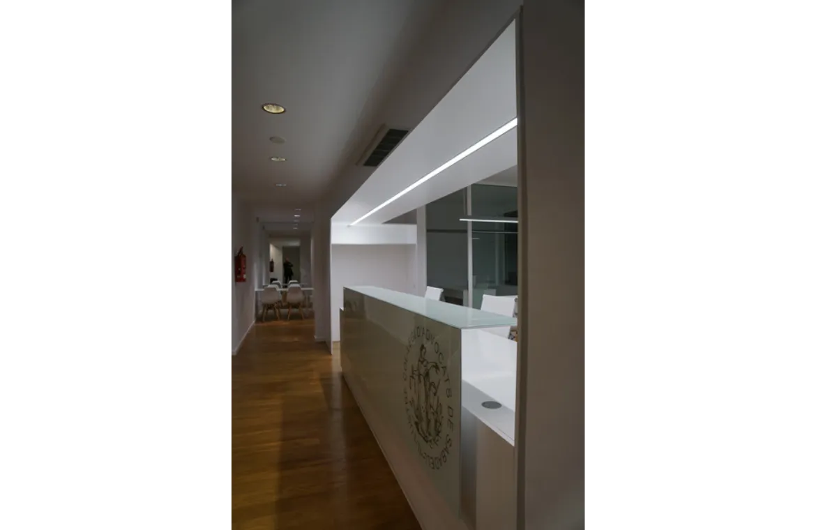 Reforma interior de la Seu del Col·legi d’Advocats Sabadell. ae5 arquitectes