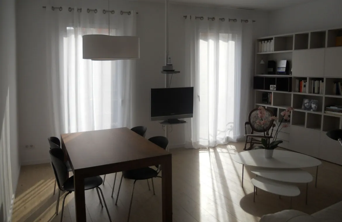 Reforma interior d’habitatge carrer Torrent de l’Olla de Barcelona. ae5 arquitectes