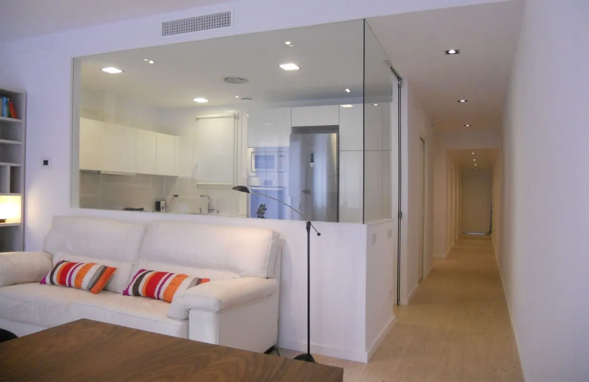 Reforma interior d’habitatge carrer Torrent de l’Olla de Barcelona. ae5 arquitectes