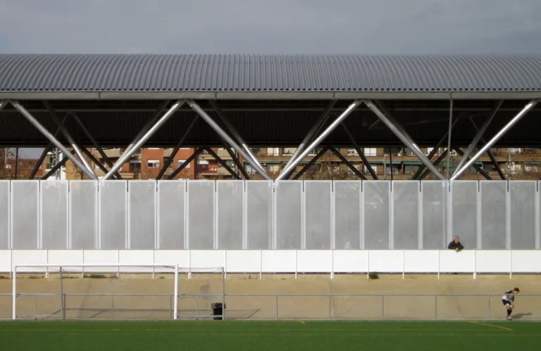 Coberta i tancament pista Clot de la Mel, Barcelona